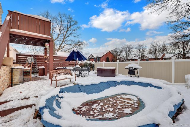 199 August Road, North Babylon, NY 11703