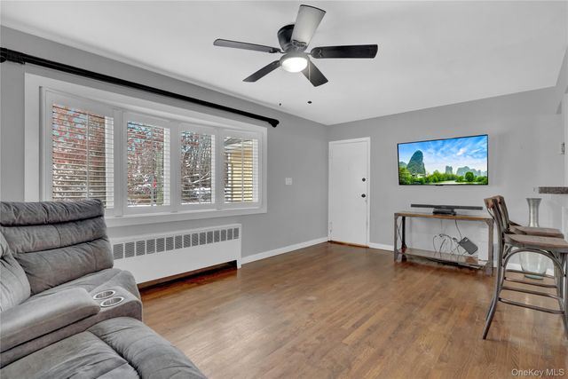 199 August Road, North Babylon, NY 11703