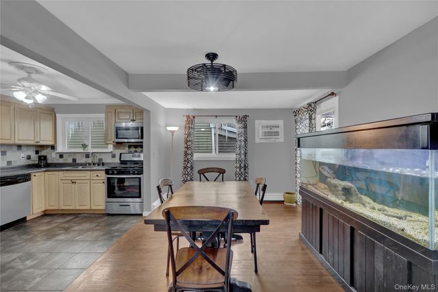 199 August Road, North Babylon, NY 11703