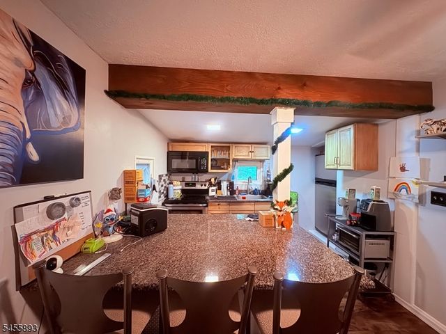 39 Elizabeth Ave, Warren Twp., NJ 07059