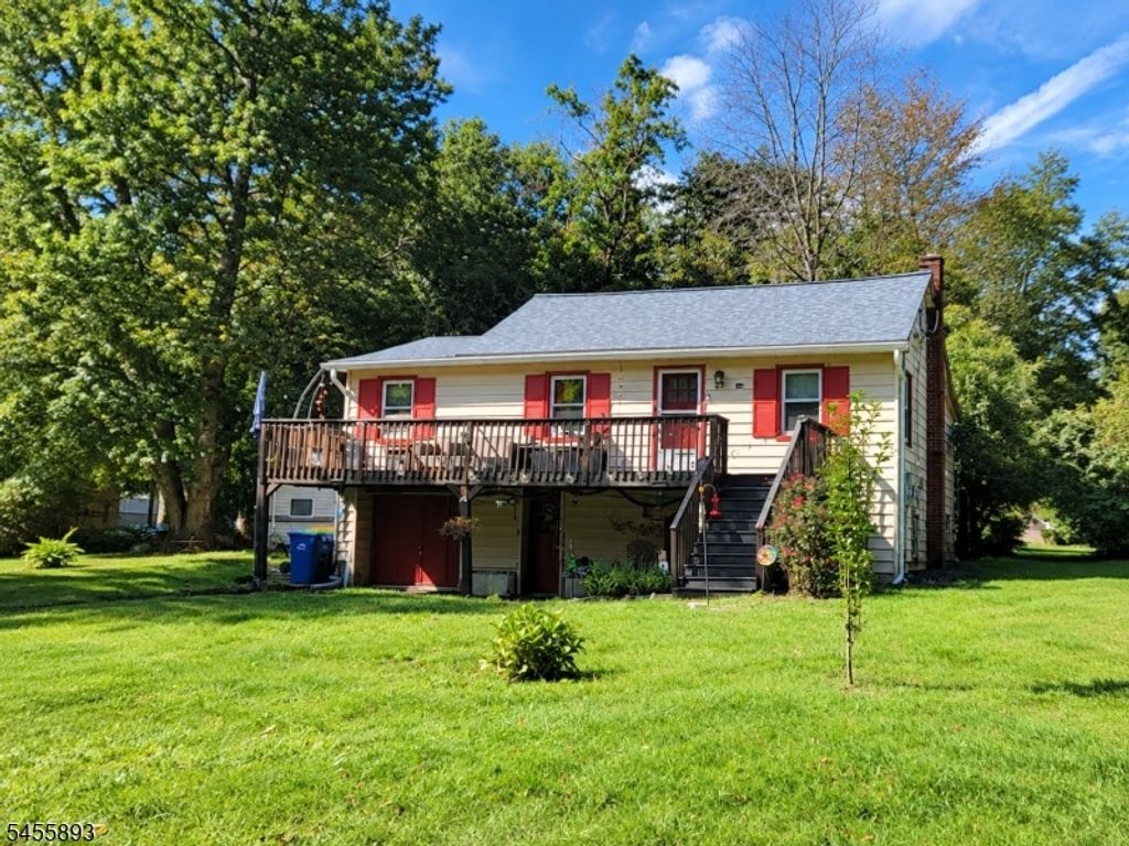 39 Elizabeth Ave, Warren Twp., NJ 07059