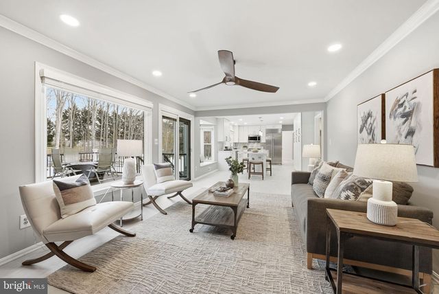 9930 S PARK CIR, Fairfax Station, VA 22039