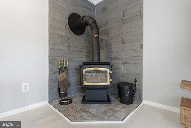 9930 S PARK CIR, Fairfax Station, VA 22039