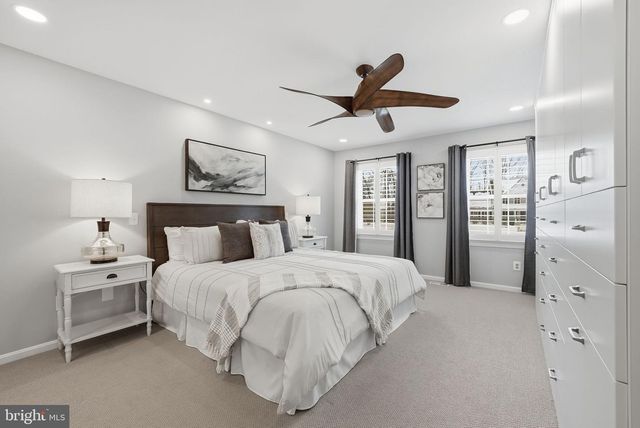 9930 S PARK CIR, Fairfax Station, VA 22039