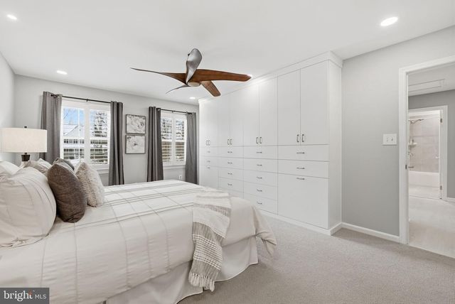 9930 S PARK CIR, Fairfax Station, VA 22039