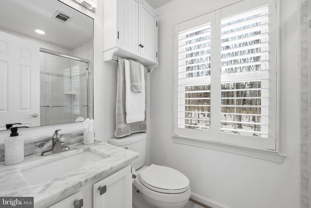 9930 S PARK CIR, Fairfax Station, VA 22039