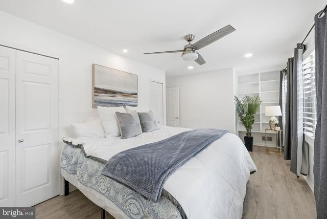 9930 S PARK CIR, Fairfax Station, VA 22039