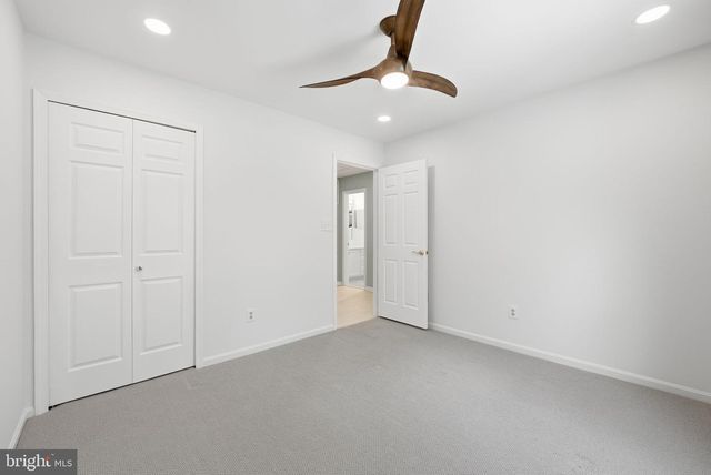 9930 S PARK CIR, Fairfax Station, VA 22039