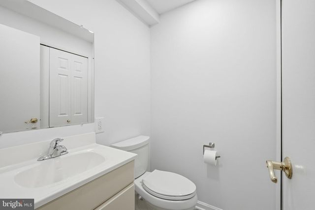 9930 S PARK CIR, Fairfax Station, VA 22039