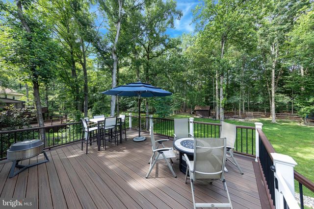 9930 S PARK CIR, Fairfax Station, VA 22039