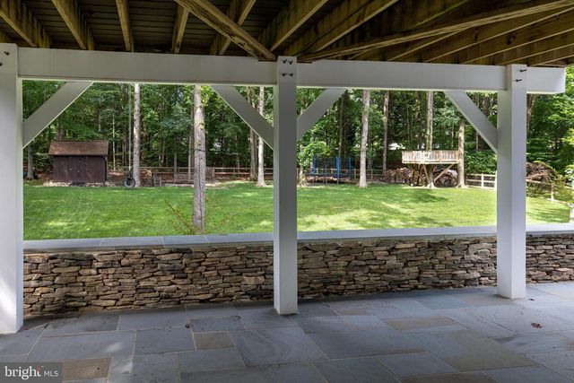 9930 S PARK CIR, Fairfax Station, VA 22039