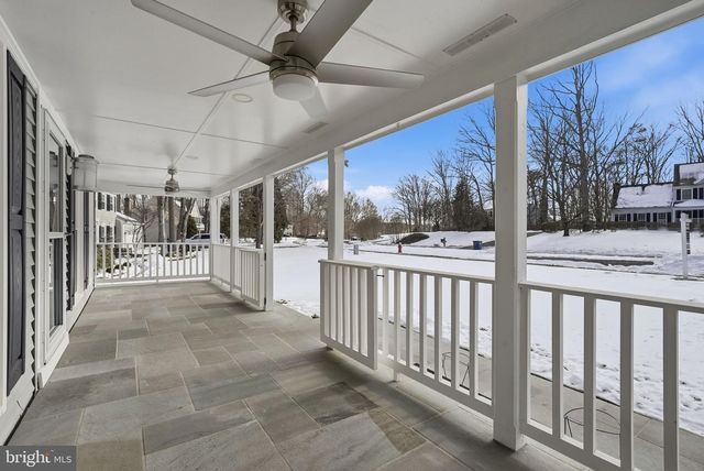 9930 S PARK CIR, Fairfax Station, VA 22039