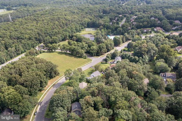 9930 S PARK CIR, Fairfax Station, VA 22039