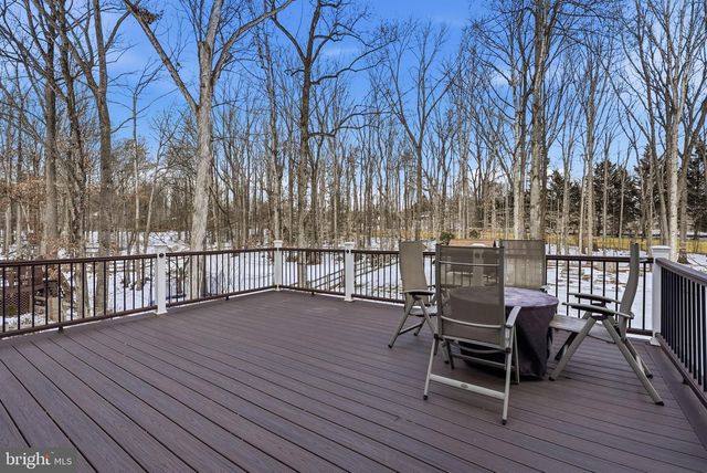 9930 S PARK CIR, Fairfax Station, VA 22039