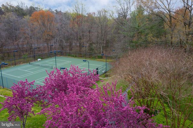 9930 S PARK CIR, Fairfax Station, VA 22039