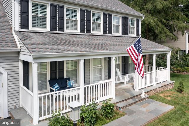 9930 S PARK CIR, Fairfax Station, VA 22039