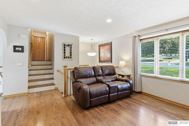 10045 Ohio Street, Omaha, NE 68134