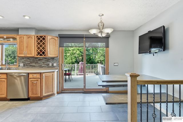 10045 Ohio Street, Omaha, NE 68134