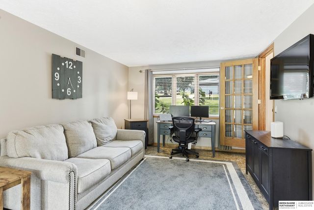 10045 Ohio Street, Omaha, NE 68134