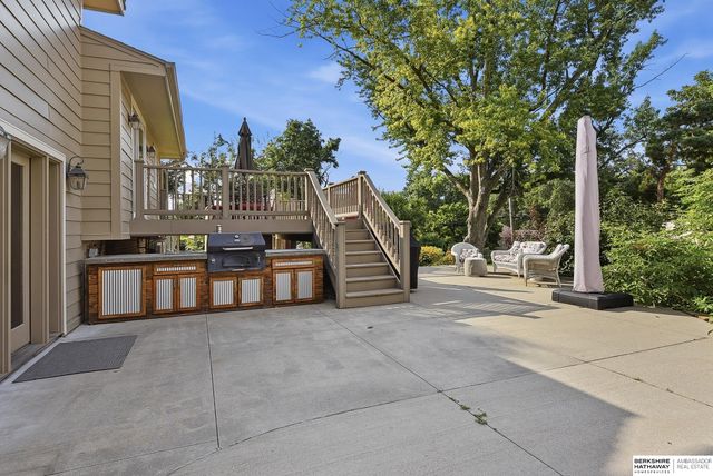 10045 Ohio Street, Omaha, NE 68134