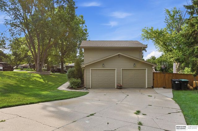 10045 Ohio Street, Omaha, NE 68134
