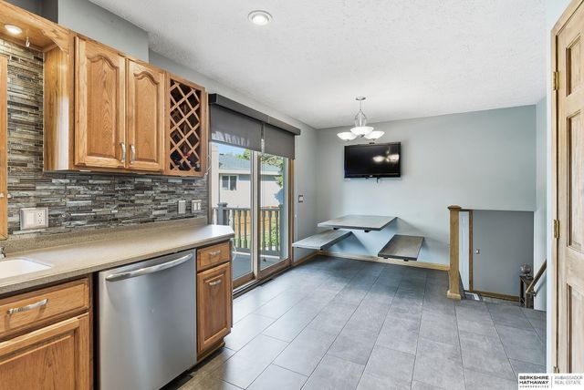 10045 Ohio Street, Omaha, NE 68134