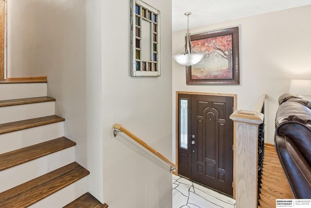 10045 Ohio Street, Omaha, NE 68134
