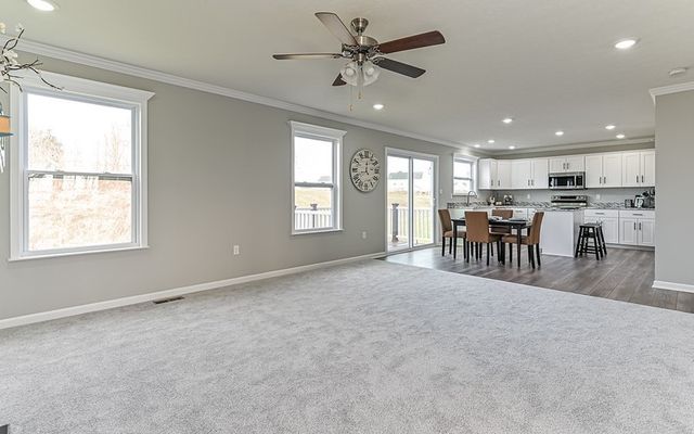 103 Hidden Acres Dr, Forward Twp, PA 16033