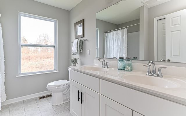 103 Hidden Acres Dr, Forward Twp, PA 16033