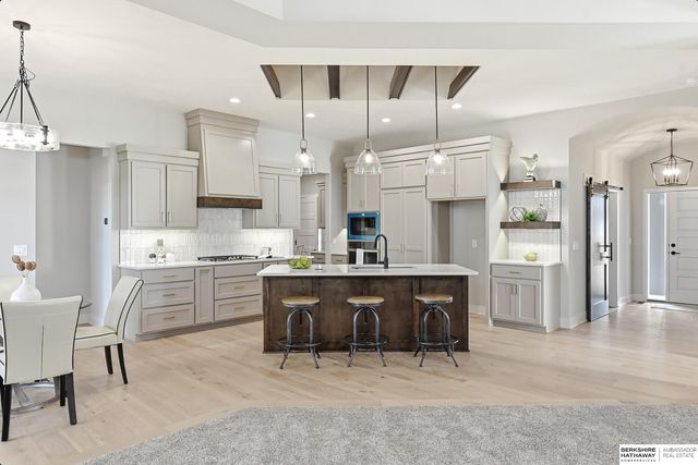 10219 S 191st Street, Omaha, NE 68135