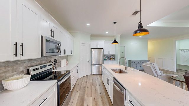 619 Littlefield Road, Taylor, AL 36301