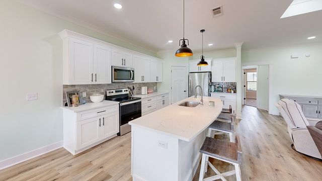 619 Littlefield Road, Taylor, AL 36301