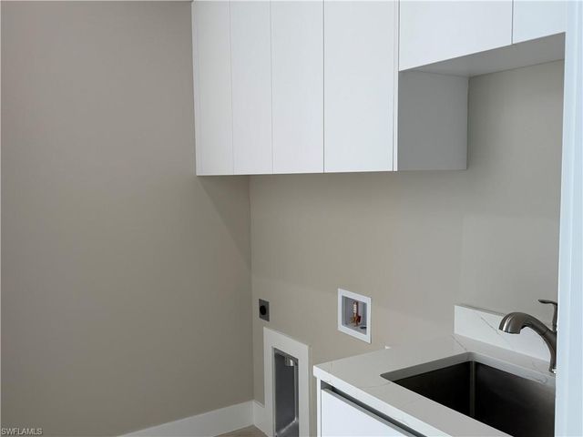 2654 24th AVE SE, Naples, FL 34117