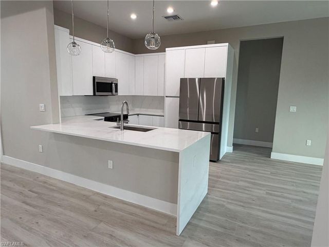 2654 24th AVE SE, Naples, FL 34117