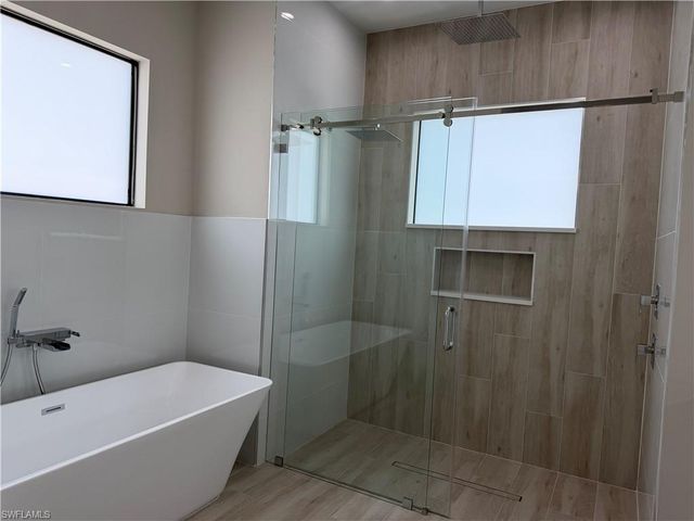 2654 24th AVE SE, Naples, FL 34117