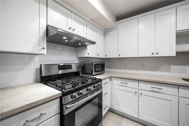 4501 Cedros 220, Sherman Oaks, CA 91403