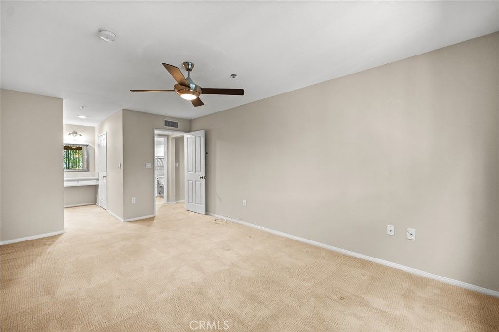 Image 17 of property listing at 4501 Cedros 220, Sherman Oaks, CA 91403