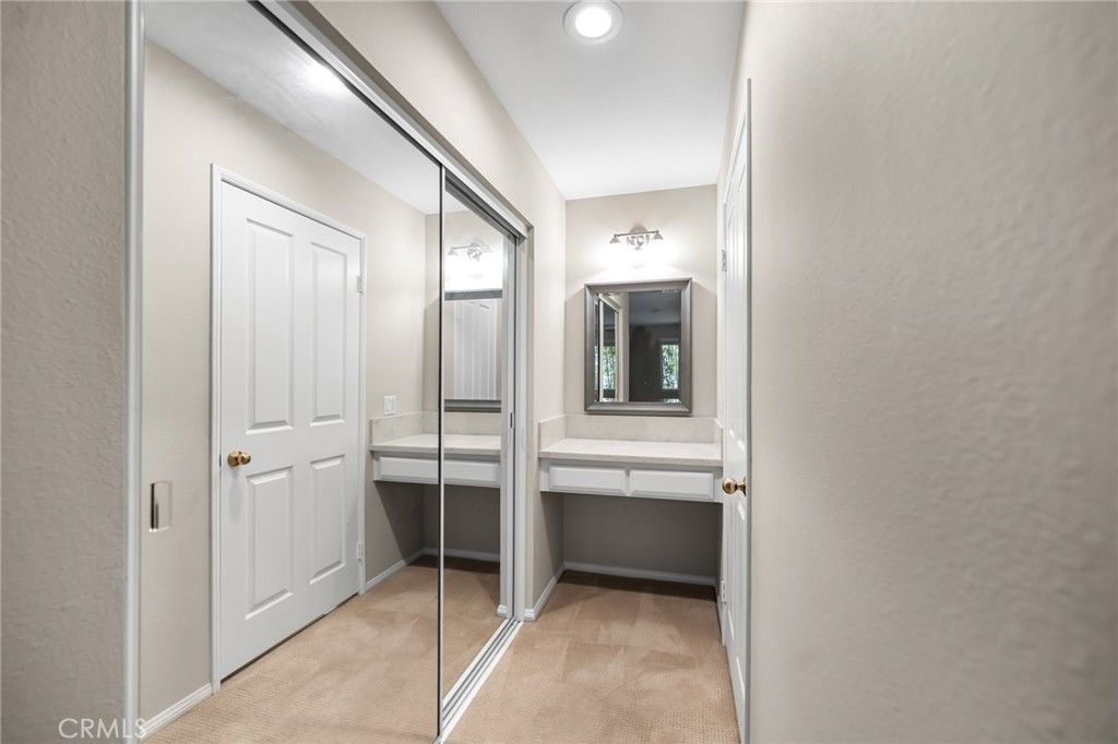 Image 18 of property listing at 4501 Cedros 220, Sherman Oaks, CA 91403