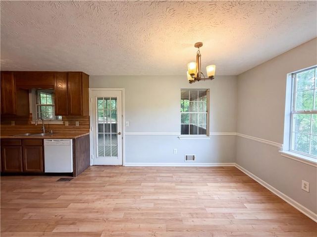 76 Lost Meadows Drive, Dallas, GA 30157