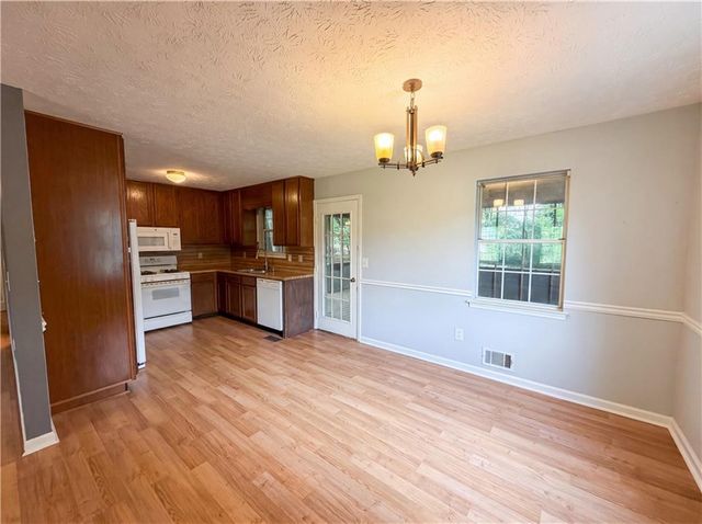 76 Lost Meadows Drive, Dallas, GA 30157