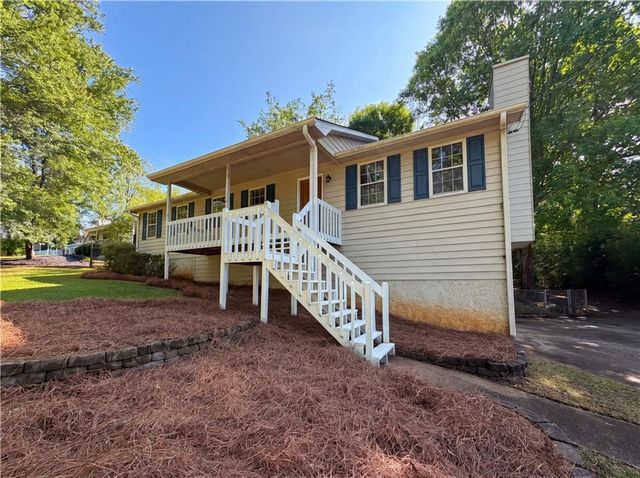 76 Lost Meadows Drive, Dallas, GA 30157
