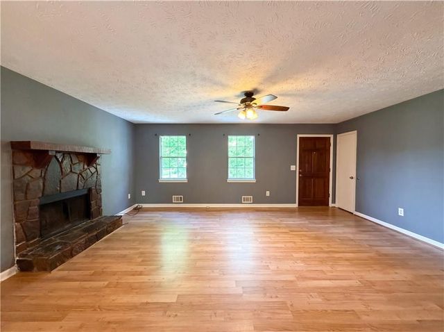 76 Lost Meadows Drive, Dallas, GA 30157