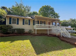 76 Lost Meadows Drive, Dallas, GA 30157
