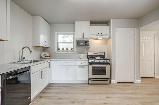 47 Donald Court, Hurst, TX 76053