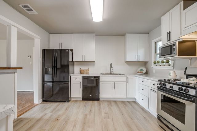 47 Donald Court, Hurst, TX 76053