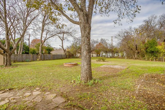 47 Donald Court, Hurst, TX 76053