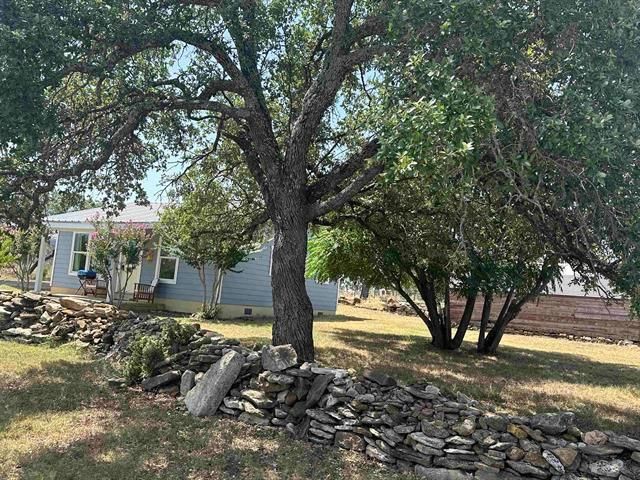 511 Lakeway, Burnet, TX 78611