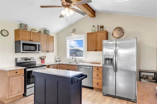 511 Lakeway, Burnet, TX 78611