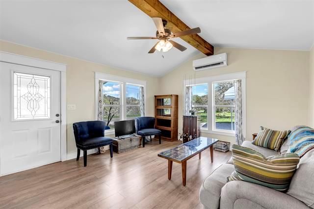 511 Lakeway, Burnet, TX 78611