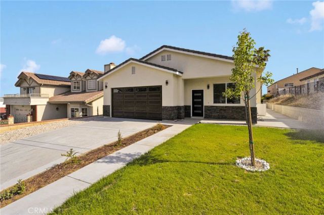 17745 Vista Point Drive, Victorville, CA 92395